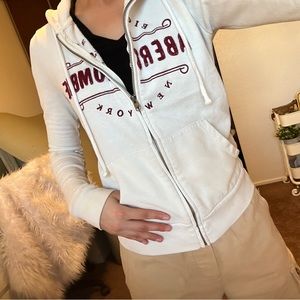 Abercrombie
& Fitch vintage zip up